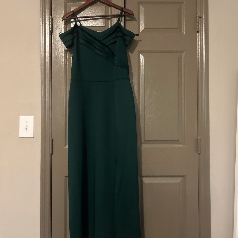 * Brand New* Alexa B. Nites Elegant Green Off-Shoulder Dress